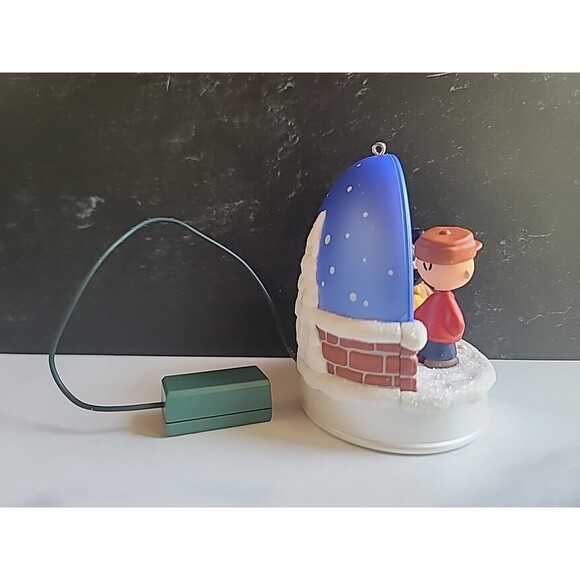 Hallmark Keepsake Peanuts Gang Ornament Ho! Ho! Ho! Tasty Snow Charlie Brown - Picture 5 of 10